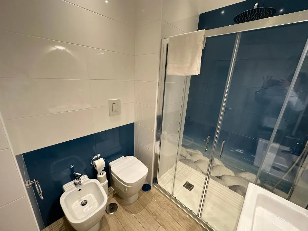 Bed & Breakfast Domus Luca - Central Rooms In The Heart Of Naples