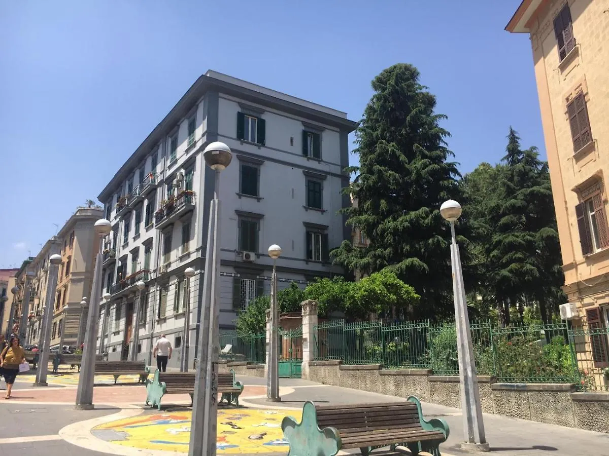 Domus Luca - Central Rooms In The Heart Of Naples Italy
