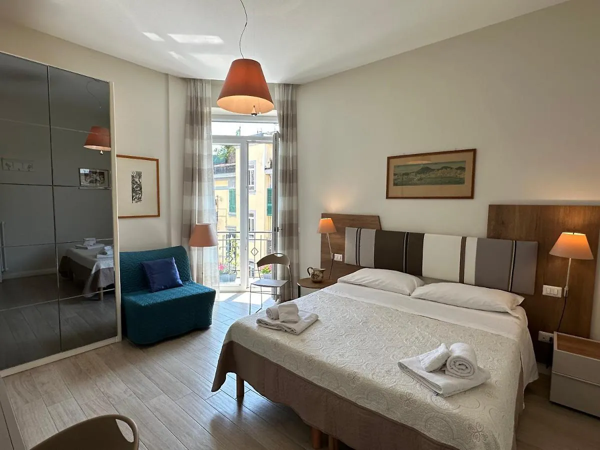Domus Luca - Central Rooms In The Heart Of Naples 0*,  Italy