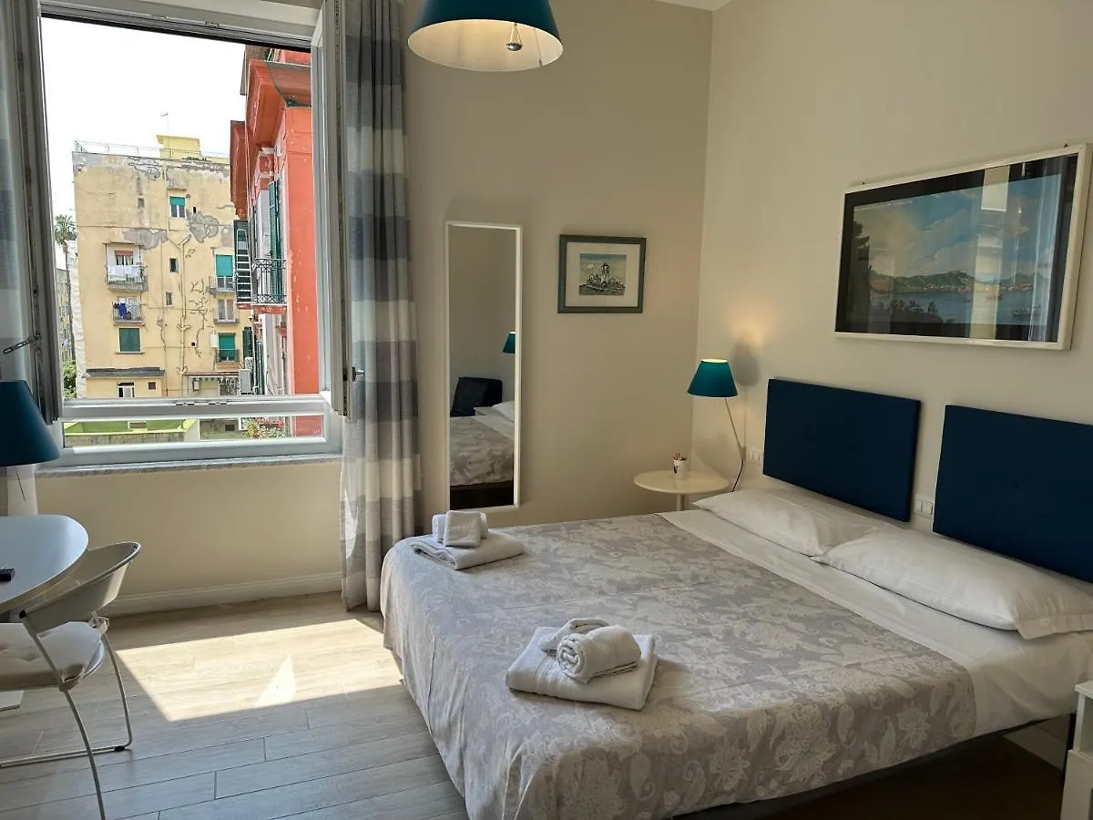 Domus Luca - Central Rooms In The Heart Of Naples 0*,  Italy
