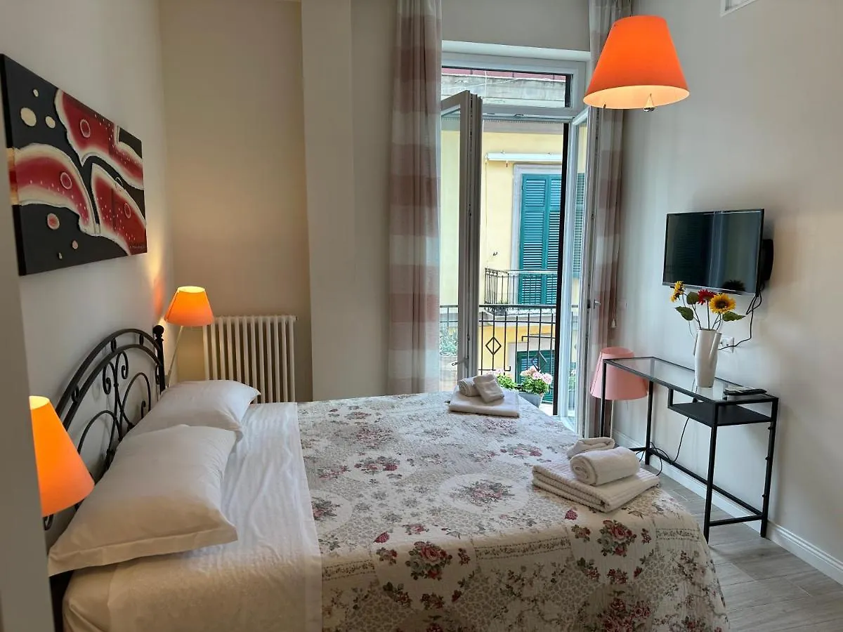 Bed & Breakfast Domus Luca - Central Rooms In The Heart Of Naples